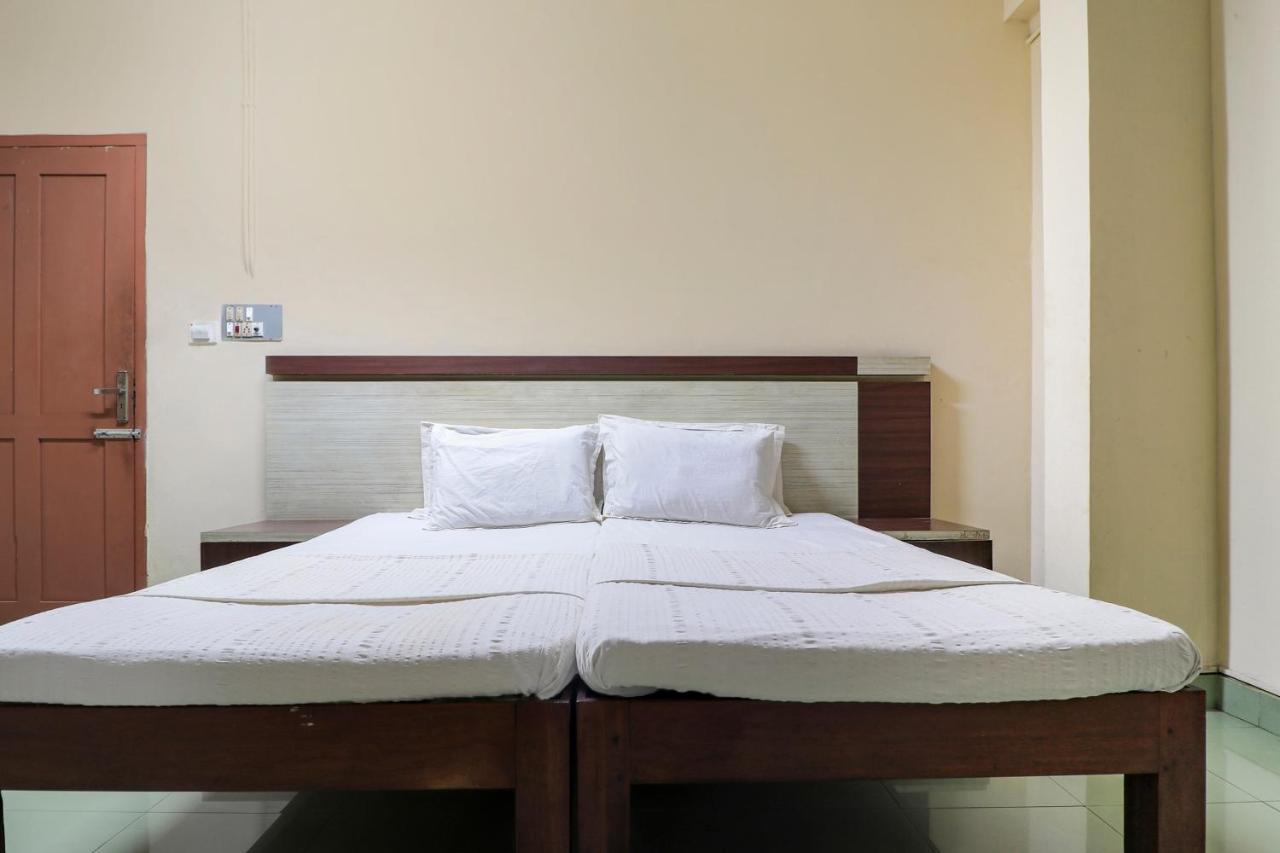 Spot On 60610 Malabar Tourist Home Kannur Buitenkant foto